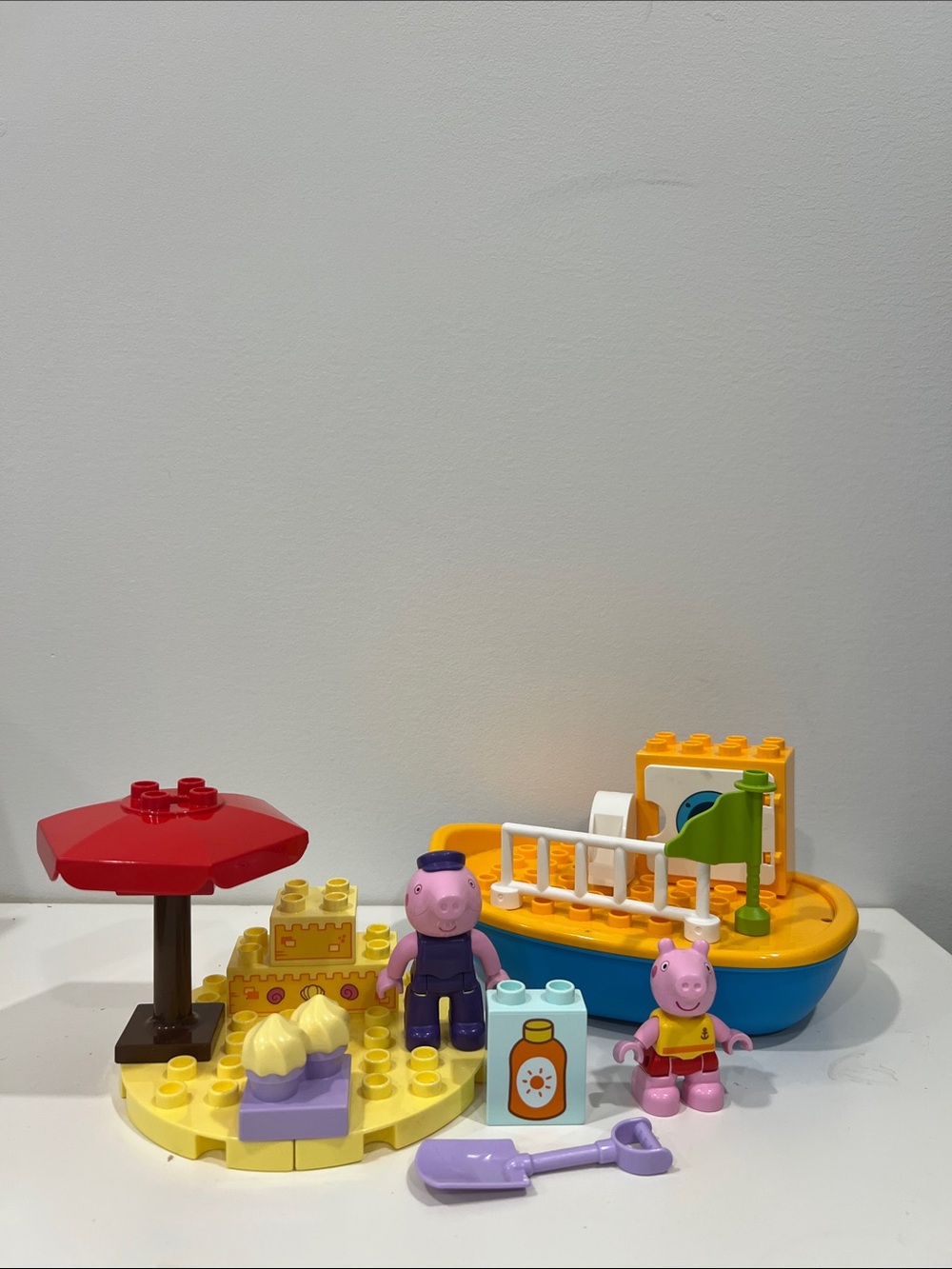 LEGO DUPLO Peppa Pig Boat Trip 10432 - 2 figures